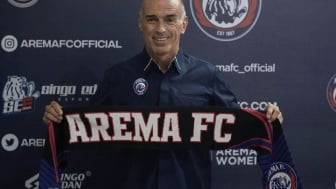 Fernando Valente Diumumkan Jadi Pelatih Arema FC