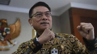 Pihak Istana Menunjuk Moeldoko Jadi Panglima Tempur, dan Rocky Gerung Dipolisikan?