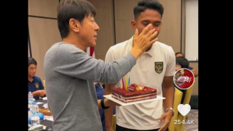 Momentum Coach Shin Tae-yong Mengerjai Birthday Boy, Ini Profil dan Biodata Marselino Ferdinan