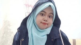 Pakai Gaun Serupa, Begini Tanggapan Kekeyi Dibilang Mirip Aurel Hermansyah