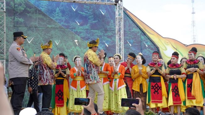 Masyarakat Kotabaru Meriahkan Festival Budaya Saijaan 2022