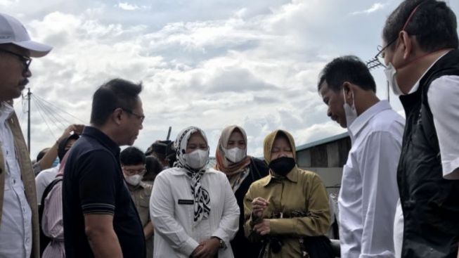 Gandeng Alumni ITB, Mensos Risma Akan Bangun Bank Sampah di Pulau Penyangga Kepri