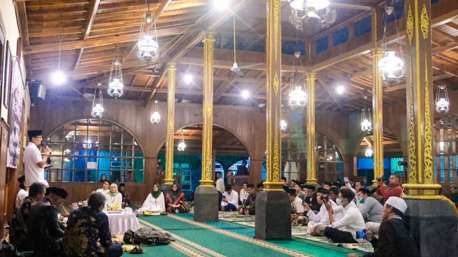 Wisata Religi Masjid Al Manshur Wonosobo Terus Dikembangkan