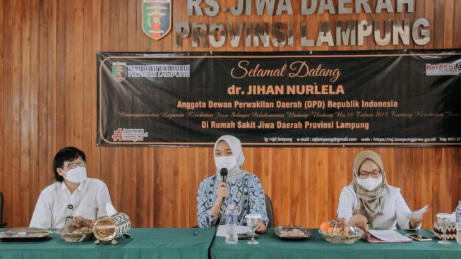 Senator Jihan Nurlela Tolak Pemangkasan Gaji Dokter Internship