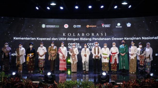 Bangun Ekosistem Bisnis, Dekranas dan KemenKopUKM Sinergi Koneksikan Perajin Kriya dan Wastra Hulu Ke Hilir