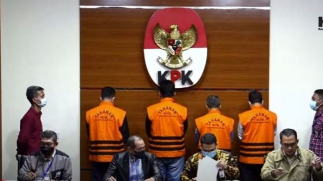 KPK Periksa 4 Dekan & 5 Pegawai Unila Terkait Dokumen Penerimaan Mahasiswa Baru
