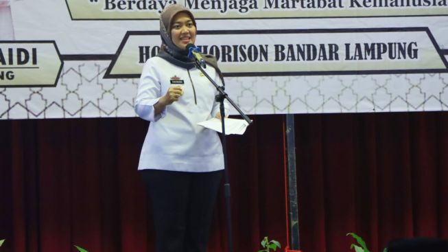 Peringatan Hari Santri Nasional 2022, Pemprov Lampung Berikan Penghargaan dan Bantuan Sosial