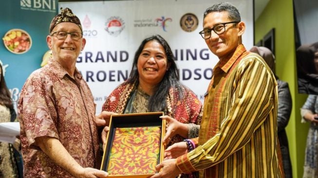 Diplomasi Kuliner di London, Sandiaga Resmikan Waroeng Windsor Sebagai Kampanye Spice Up The World