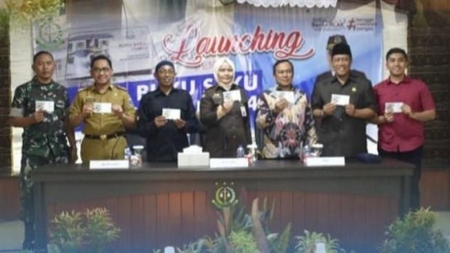 Kejari Metro Luncurkan Buku Saku Pemilu 2024