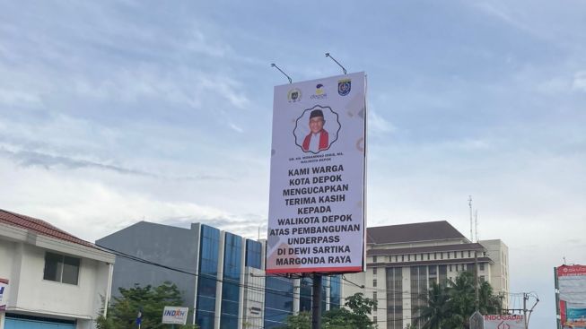 Kena Hujat, Baliho 'Terima Kasih Wali Kota Depok' Langsung Dicopot, Warganet Ngaku Merasa Tak Pasang: Konsepnya Self Love
