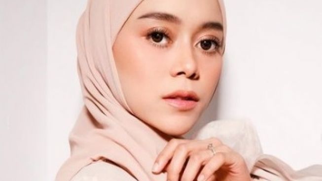 Nyanyi Lagu Pop, Lesty Kejora Banjir Pujian Publik: Dia Emang Top