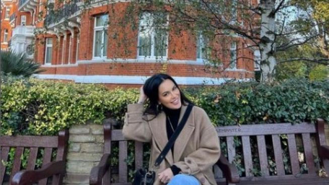 Sophia Latjuba Pamer Bodi Seksi dan Awet Muda, Gitasav Nimbrung Komentar Bikin Netizen Nyiyir