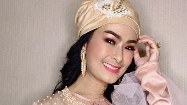 Ditanya Jika Sudah Tak Ada Umur, Iis Dahlia Pasang Muka Sedih Justru Banjir Nyinyiran Netizen: Drama!