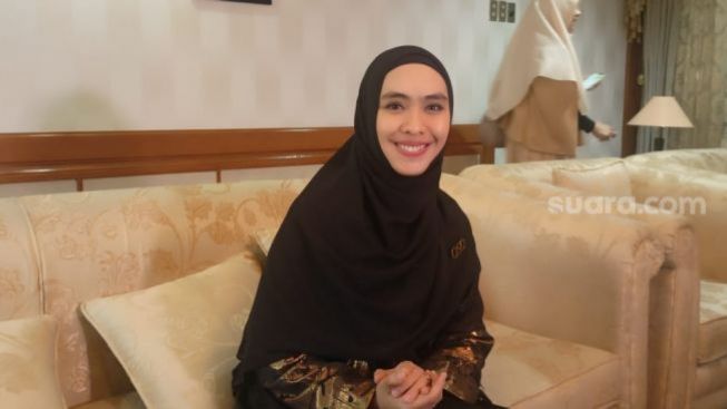 Bagaimana Hukum Orang yang Puasa tapi Meninggalkan Salat? Begini Penjelasan Ustazah Oki Setiana Dewi