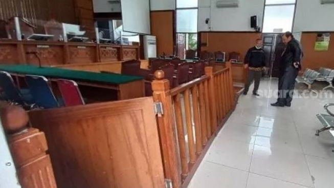 Sudah Tiba di Pengadilan Negeri Jakarta Selatan, AG Pacar Mario Dandy Satriyo Jalani Musyarawah Diversi Pertama