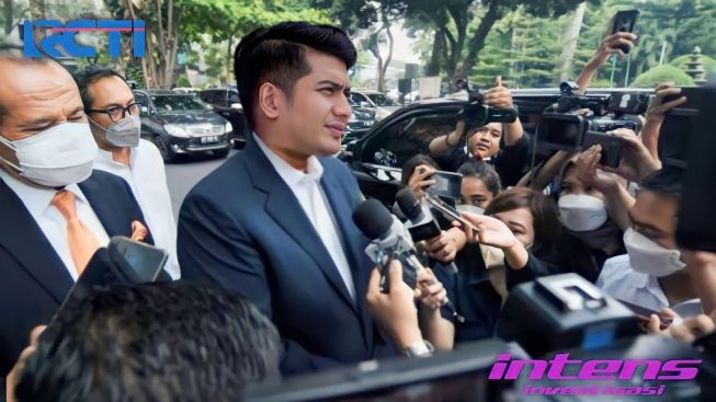 CEK FAKTA: Detik-detik Teuku Ryan Beri Pengakuan Siap Ceraikan Ria Ricis di Depan Awak Media