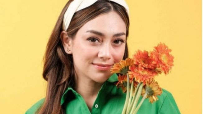 Diisukan Dekati Raffi Ahmad, Celine Evangelista Ngotot Orang Ketiga Beda sama Pelakor
