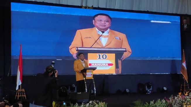 Tak Menunggu Lama, Ketum Hanura Umumkan Ikut Dukung Ganjar Pranowo Jadi Capres