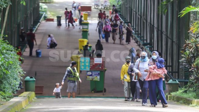 Lebaran 2023, Taman Margasatwa Ragunan Jadi Salah Satu Tujuan Favorit di Jakarta, Lalu-Lintas Terpantau Padat