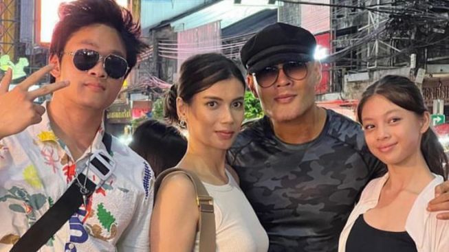 Deddy Corbuzier Unggah Video Nada Tarina Joget 'Geboy Mujair',  Wajah sang Anak Bikin Salfok: Perpaduan Celine sama Yuki