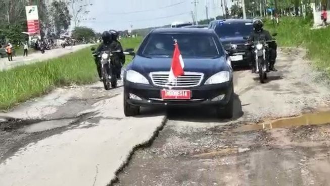Jokowi Tolak Rute Setingan, Warganet: Gubernur Lampung Kena Prank