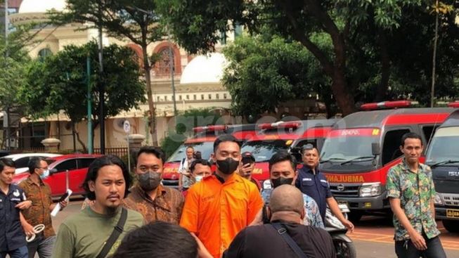 Mario Dandy Tersenyum saat Diserahkan Polisi ke Jaksa