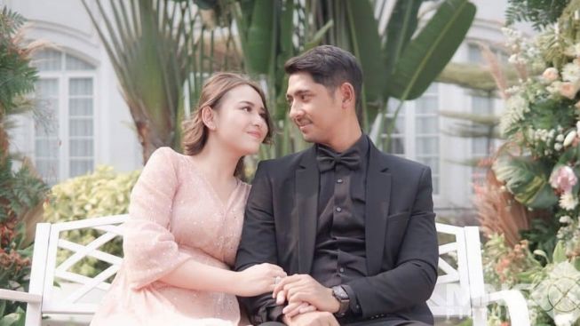CEK FAKTA: Sudah Dapat Restu Orang Tua, Arya Saloka dan Amanda Manopo Siap Menikah Siri Pada 2024