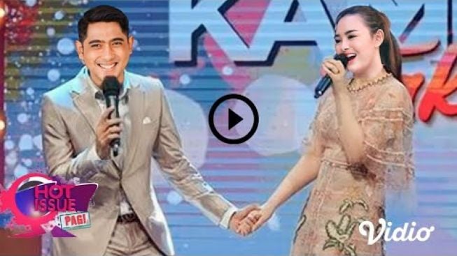 CEK FAKTA: Duet Romantis Tadi Malam, Arya Saloka Ubah Lirik Lagu "Disia-siakan Dia", Kode Keras untuk Amanda Manopo!