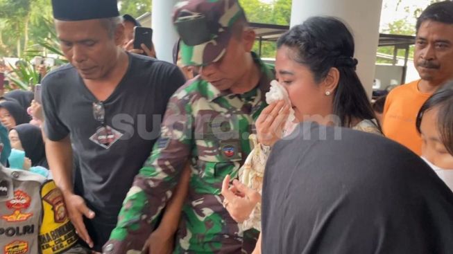 Dewi Perssik Mengamuk ke Ketua RT dalam Mediasi: Dia Bentak Saya!