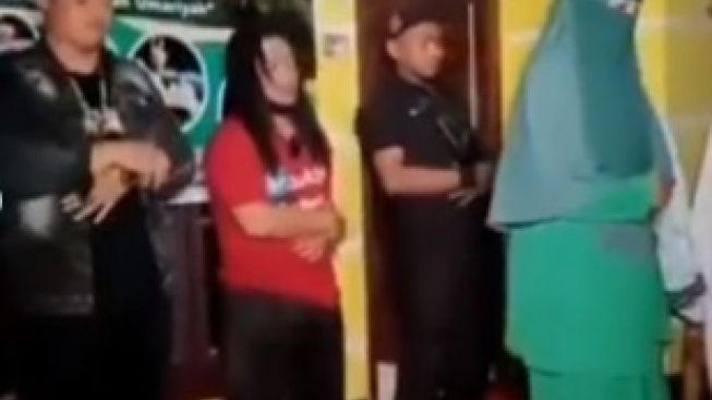 Kontroversi Ponpes Al Zaytun Belum beres, Muncul Viral Ponpes Al Kafiyah Wanita Jadi Imam Salat dan Boleh Zina Asal Bayar Mahar