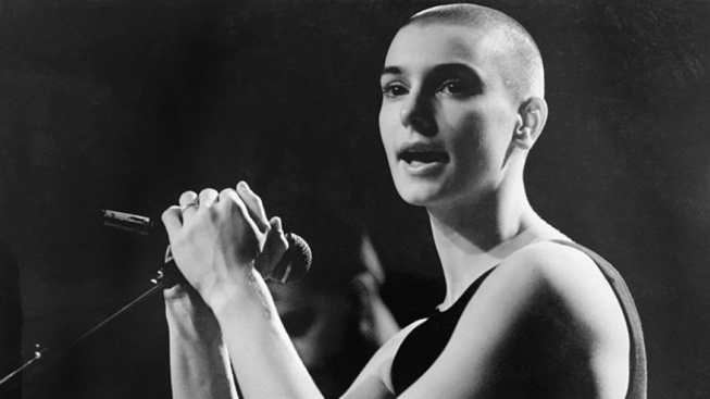 Dear Orangtua, Jangan Pelit Sebut Anak Cantik karena Musisi Legendaris Sinead O'Connor Tidak Pernah Dapat Ini dari Ibunya