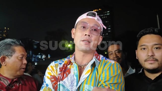 Denny Sumargo Resmi Laporkan DJ Verny Hasan ke Polisi Buntut Tantangan Tes DNA Ulang