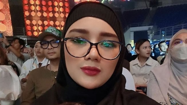 Opick dan Mantan Istri Rayakan Ulang Tahun Anak, Bebi Silvana: Berpesta Pora dengan yang Haram, yang Halal Butuh Kepastian