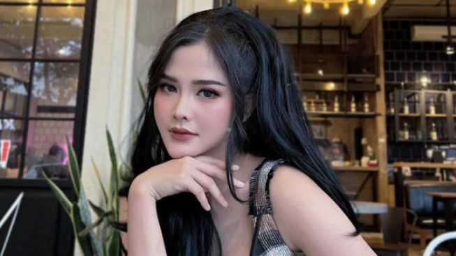 Outfit Bella Bonita saat Datang ke Acara Ultah Anak Soimah Disorot, Warganet: Tumben