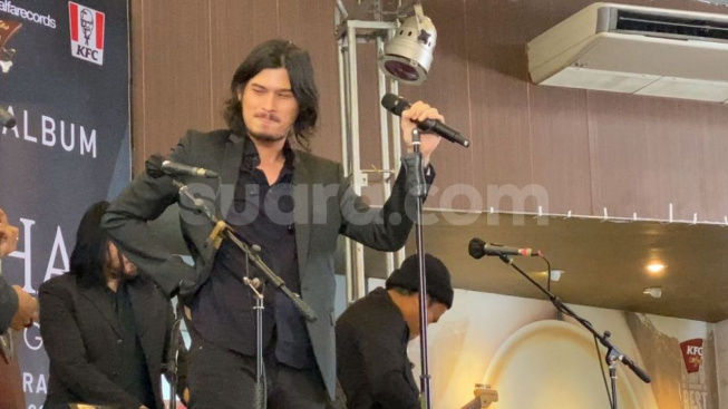 Virzha Akui Jadi Vokalis Dewa 19 Paling Murah Ketimbang Once dan Ari Lasso