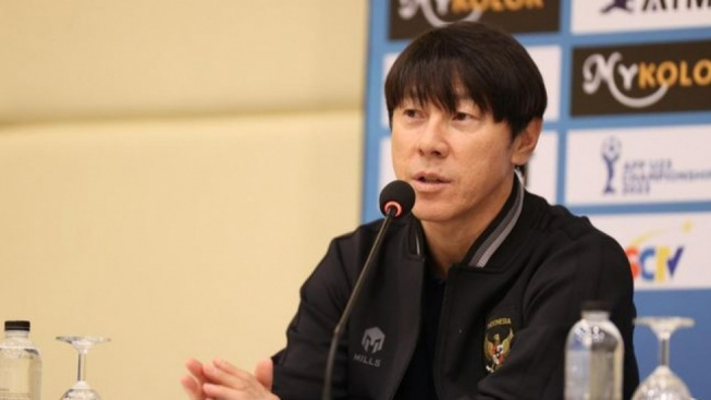 Aksi Gemas Shin Tae yong Joget Sambil Nyanyi Berchandya, Bikin Kiky Saputri dan Kaesang Pangarep Ngakak
