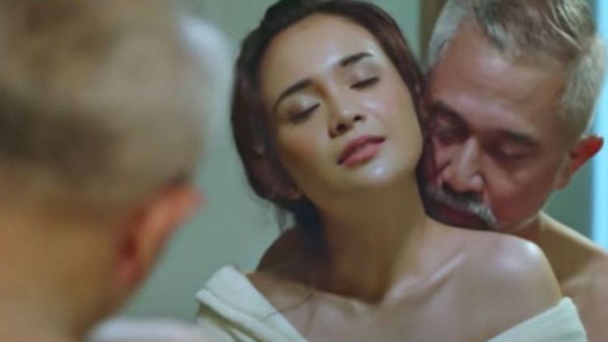 Michelle Ziudith dan Lukman Sardi di series Kupu Malam [WeTV]