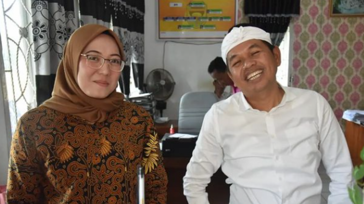 Dedi Mulyadi foto bareng wanita cantik mirip Ambu Anne [Instagram kang DM]