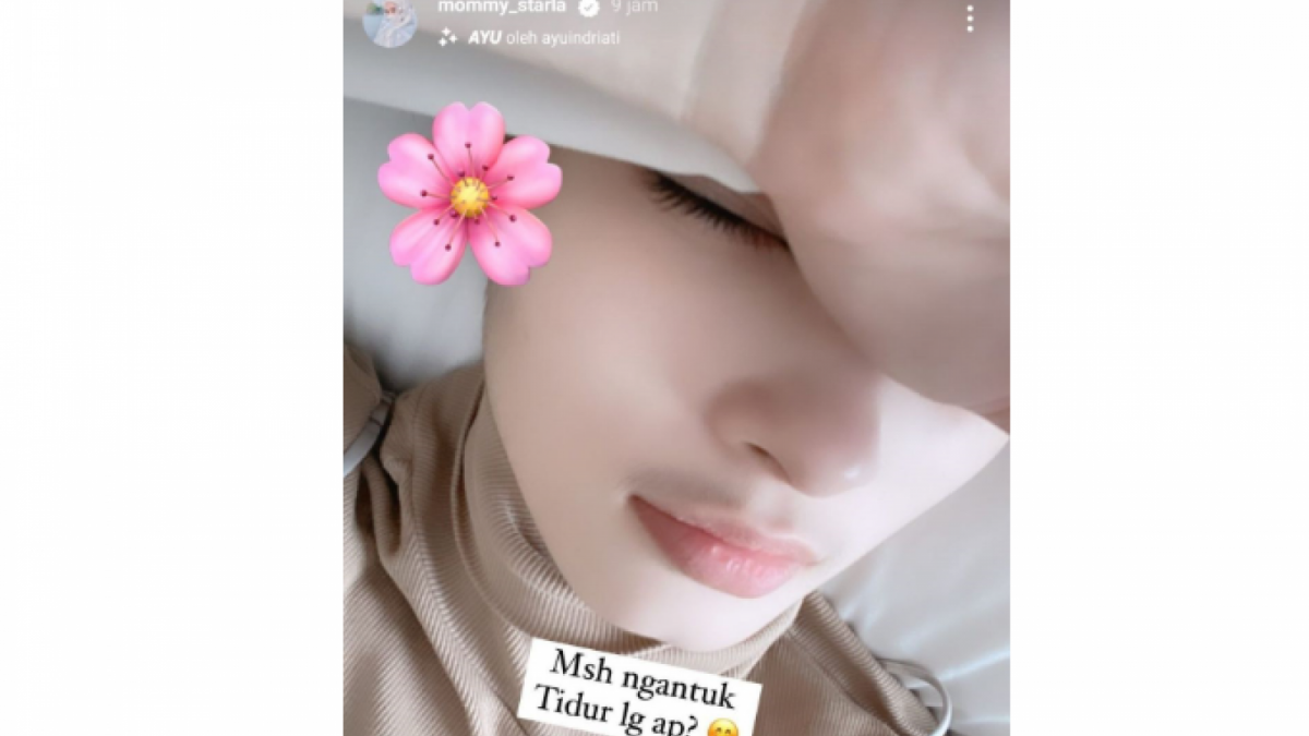 Potret Inara Rusli tanpa hijab. [Instagram  @mommy_starla]