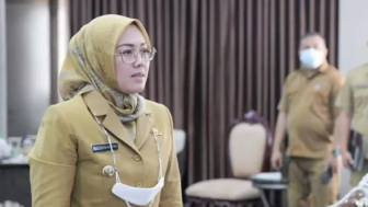 Anne Ratna Mustika Joget Sambil Nyanyi Buka Dulu Topengmu Usai Cerai, Sindir Kang Dedi Mulyadi?