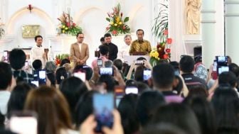 Beri Pesan Langsung ke Para Jemaat, Jokowi Presiden Pertama Yang Datang ke Gereja Katedral Bogor