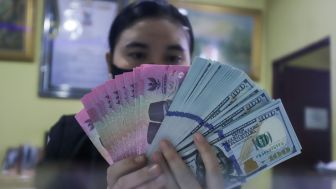 Nilai Tukar Rupiah Hari Ini Anjlok Hingga Jadi Mata Uang Terlemah se-Asia, Tembus di Angka Rp15.646