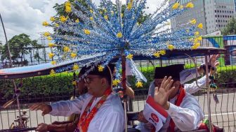 Tiba di Kantor PKS Naik Delman, Anies Baswedan Disambut Simpatisan: PKS Menang Anies Presiden