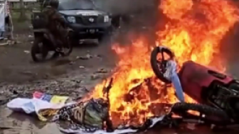 Viral Peserta Event Trail Ngamuk hingga Bakar Sepeda Motor, Netizen: Kalau Emosian Mending Molor Jangan Main Motor!