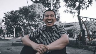Ustaz Felix Siauw Protes Pernyataan Jokowi yang Minta Olahraga dan Politik Dipisahkan, Singgung Kampanye Masa Lalu