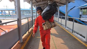 Cerita Kuli Panggul di Pelabuhan Merak Fatuni, Rela Kerja Keras Demi Bayar Zakat Fitrah Anak dan Istri