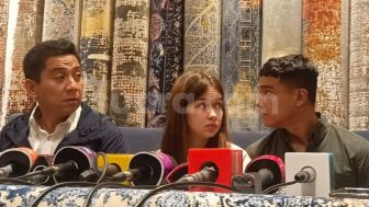 Fadly Setia Dampingi Rebecca Klopper Buka Suara Soal Video Syur 47 Detik, Netizen: Ini Keluarga Becca Kemana Dah?
