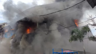 Kebakaran Hebat Pasar Caringin Kota Bandung, 1 Orang Tewas di Lantai 2
