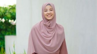 Natasha Rizky Main Tenis Pakai Gamis, Netizen Komentar Menohok: Desta Kehilangan Bidadari