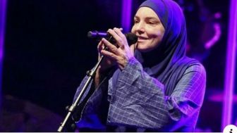 Surat Al Baqarah Ayat 163 Tuntun Sinead O'Connor Temukan Hidayah: Sejak Lahir Saya Islam